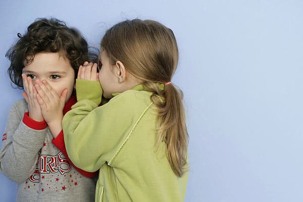 کارهایی که نباید جلوی کودکان انجام دهید